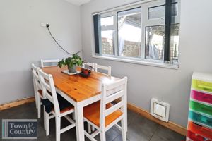 RED BARN ROAD- click for photo gallery